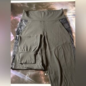 s6•lululemon•Align high rise jogger•Regular full length•colorblock•